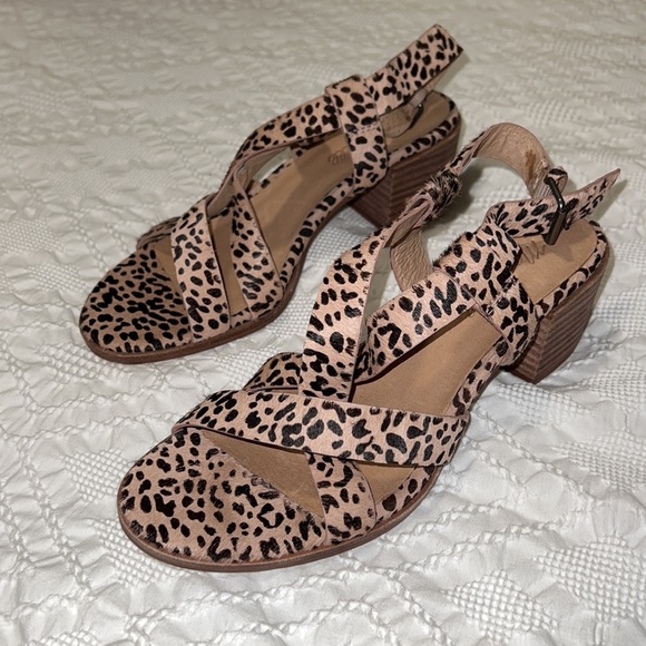 Madewell The Alyssa Sandal in Spotted Calf Hair - Picture 3 of 9